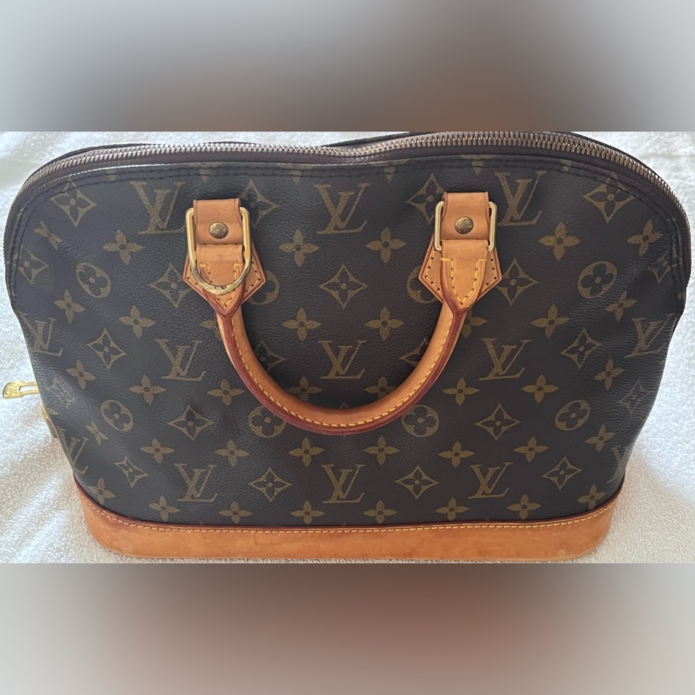 AUTHENTIC Louis Vuitton Alma Handbag bag Monogram PM LV VI0947